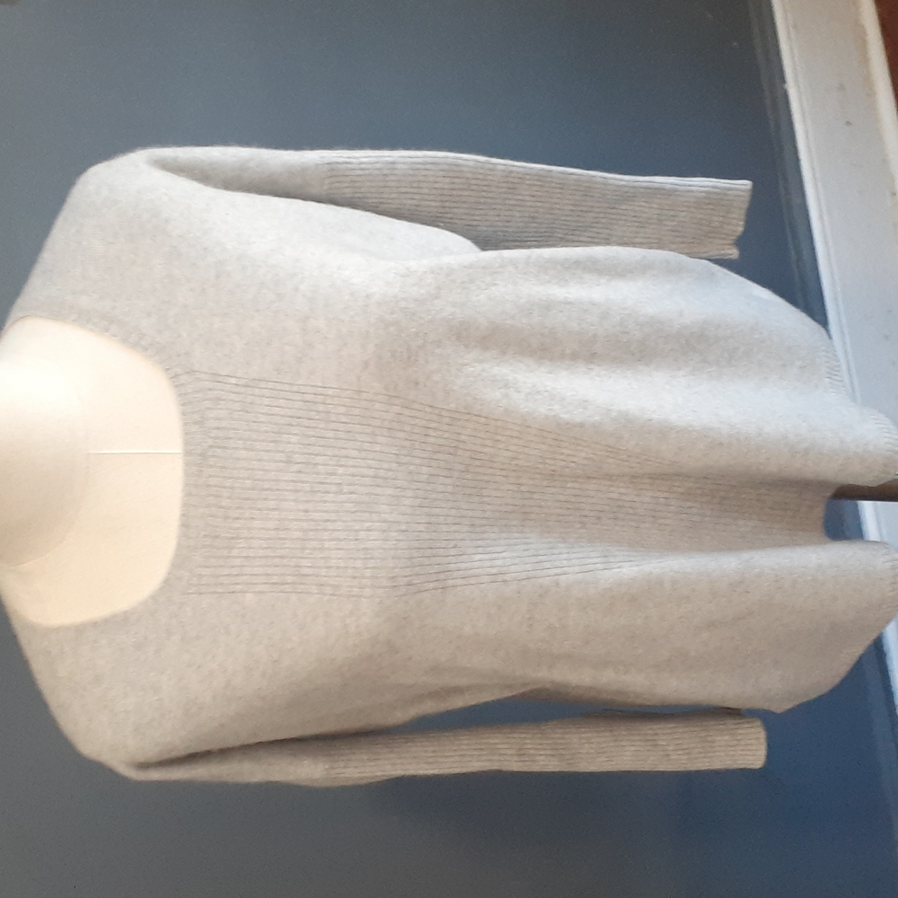 Casmear  sweater size…L - Picture 4 of 15